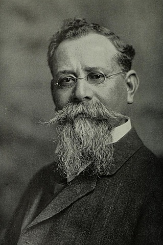 Venustiano Carranza ordena la liquidación de bancos(1917-1920)