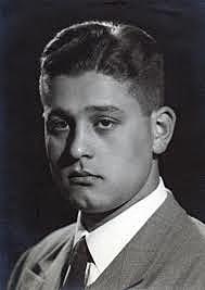 His high school and university studies/ Sus estudios secundarios y universitarios