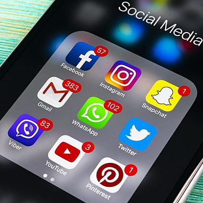 Timeline: Redes Sociales