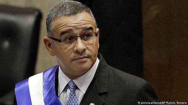 FMLN toma el poder del pais.