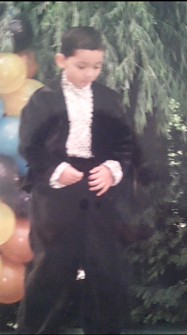 participe en un concurso de talentos de la escuela