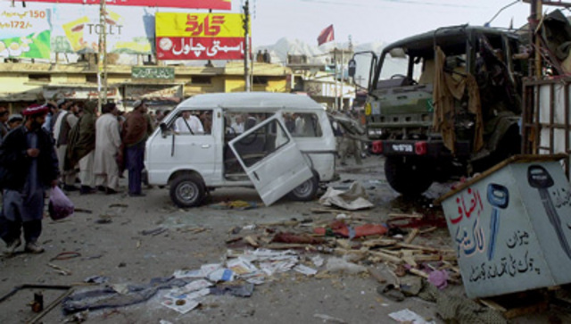 <a href="http://www.nytimes.com/2004/12/11/international/asia/11pakistan.html" rel="ugc nofollow"> A bomb attack on an army truck</a> kills 10 people in Quetta.