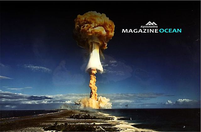 Se realizan pruebas nucleares francesas en el Archipiélago Tuamotu 1966-1995