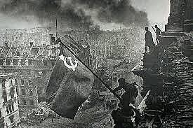 Berlim é ocupada pelo exército soviético