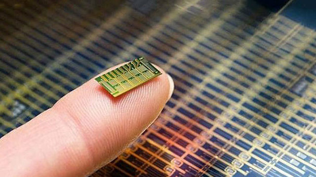 LLEGADA DE LOS MICROCHIP