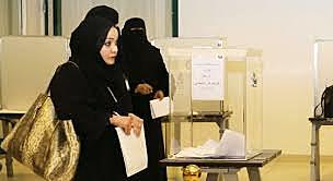 Las mujeres de Arabia Saudita pueden participar y ser candidatas en unas elecciones.