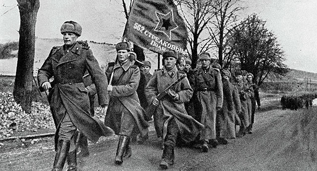 União Soviética invade a Polônia.