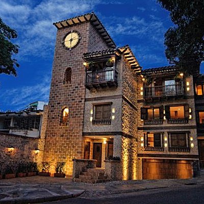 Timeline: linea de tiempo seguridad hotelera luis y valeria