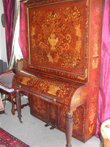 Tall cabinet piano