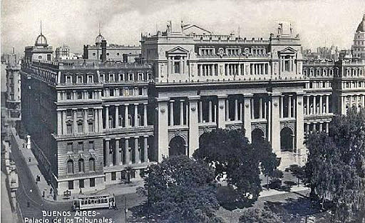 El titulo de Contador Publico se obtiene con examen ante el Tribunal de la Provincia de Bs. As.