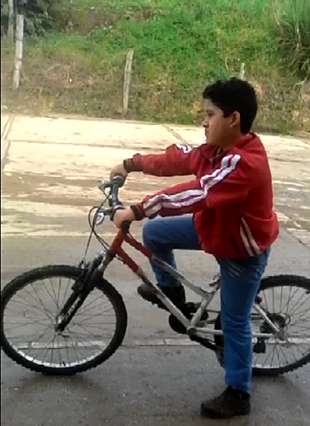 Aprendiendo a montar en bicicleta