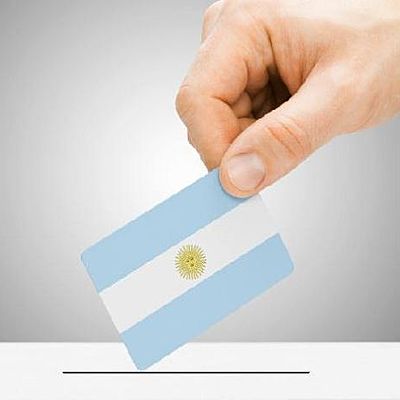 Timeline: Gobiernos democráticos reales