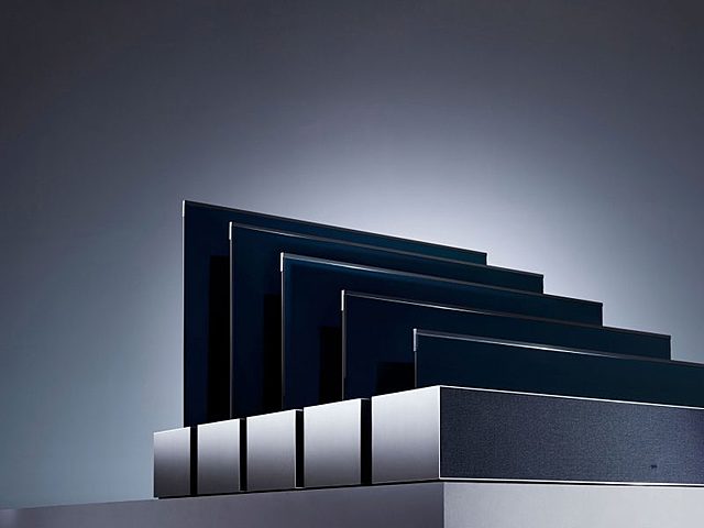 Primer televisor enrollable