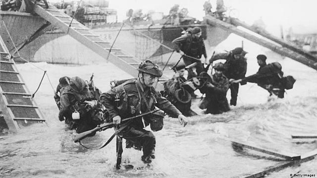 tropas aliadas desembarcam na Sicília.