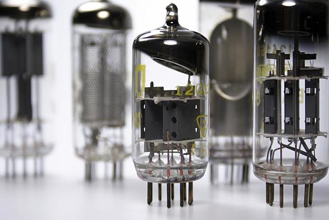 Invención de los transistores