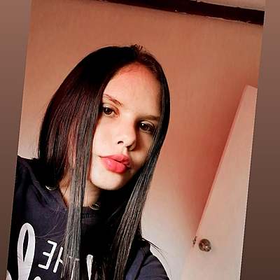 Timeline: BIOGRAPHY VALENTINA GIRALDO