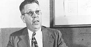 PERCY SPENCER Y EL PRIMER HORNO MICROONDAS CASERO