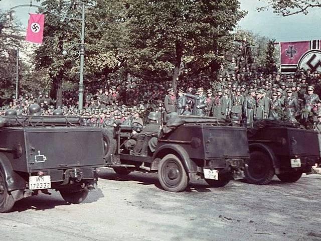 tropas da Alemanha invadem a Polônia. Começa oficialmente a Segunda Guerra Mundial.