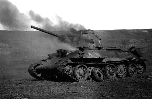 - União Soviética invade a Polônia