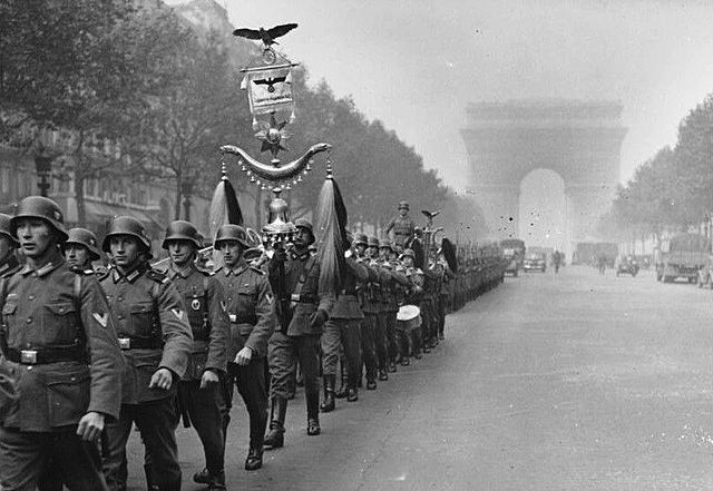 Paris é tomada pelos alemães