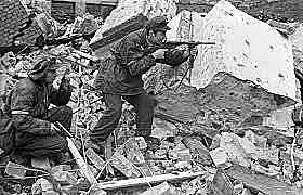 Varsóvia é ocupada pelas tropas da União Soviética.