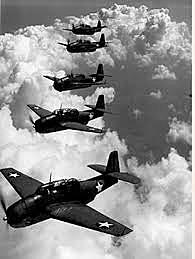 a aviação inglesa bombardeia a cidade de Berlim.