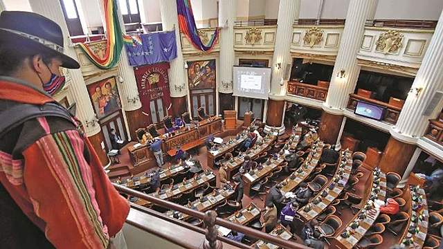 Con 5 normas, el MAS busca gobernar desde el Legislativo