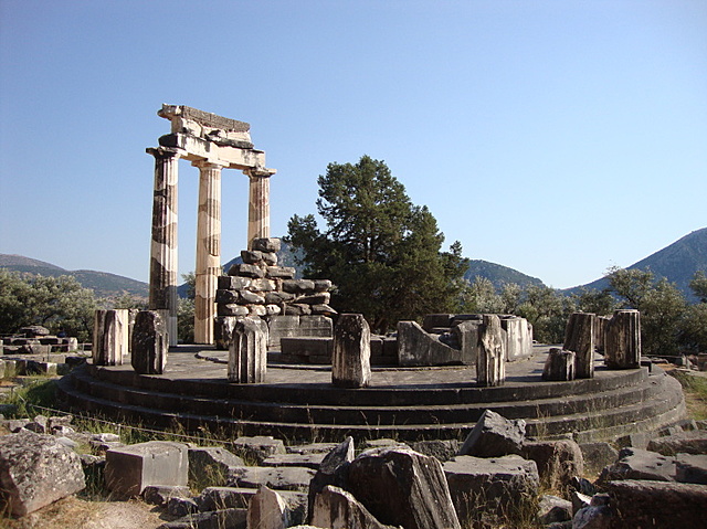 Oráculo de Delfos "Sócrates"