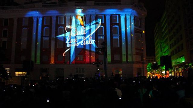 Cali, Teatro Jorge Isaacs, alusión al alumbrado