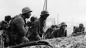 tem início a Batalha de Stalingrado.