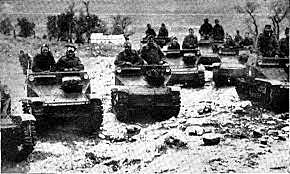 13 de setembro - começam as incursões militares italianas no norte da África.