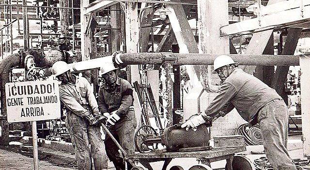 LA BREA Y PARIÑAS ASCIENDE