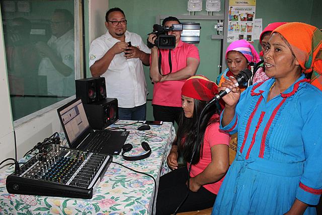 The beginnings of community radio