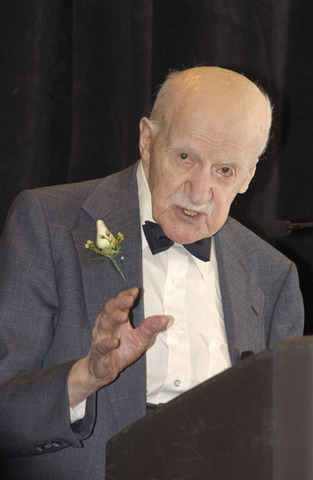 JOSEPH JURAN FUE INVITADO AL JAPÓN