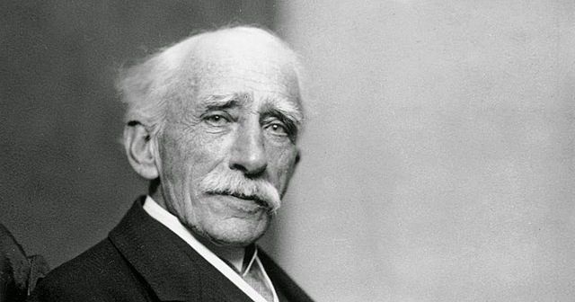 Científico; Edad Contemporánea: Electrónica