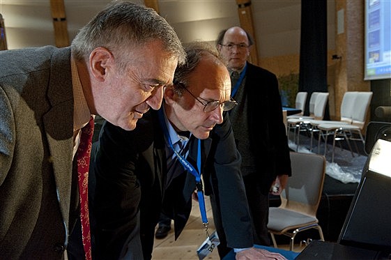 WWW (World Wide Web)