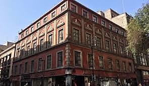 "El Hotel de la Gran Sociedad"