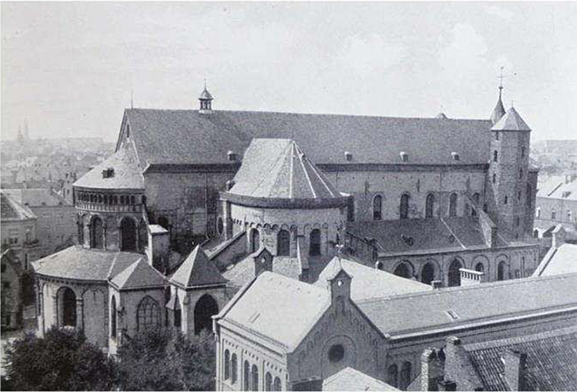 Vue depuis le Nord-Est de l'église.