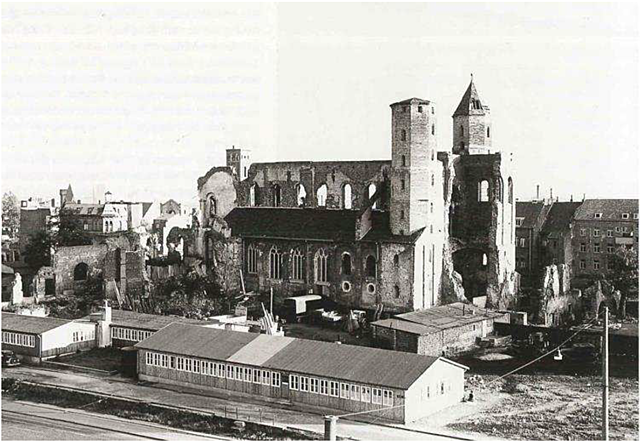 Vue aérienne depuis le Nord-Ouest de l'église.