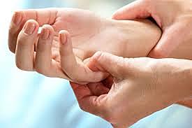 CURACIÓN POR EL TACTO.