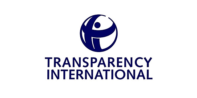 Se funda Transparencia Internacional