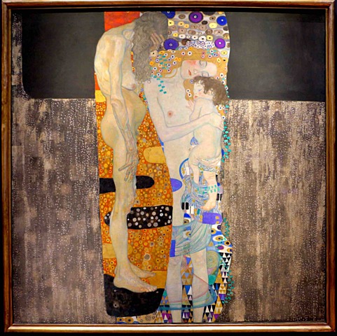 Las tres edades de la mujer