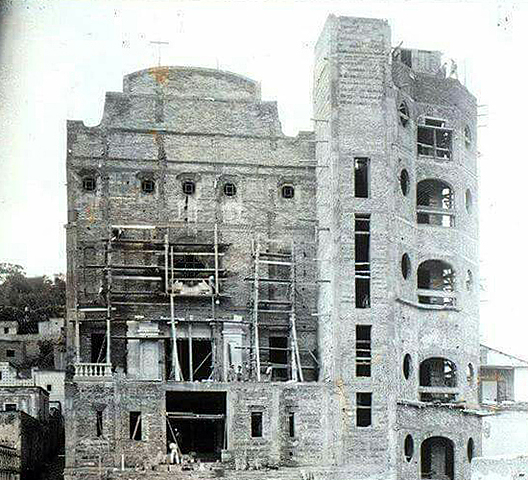 Reapertura del Colegio y establecimiento de estudios superiores