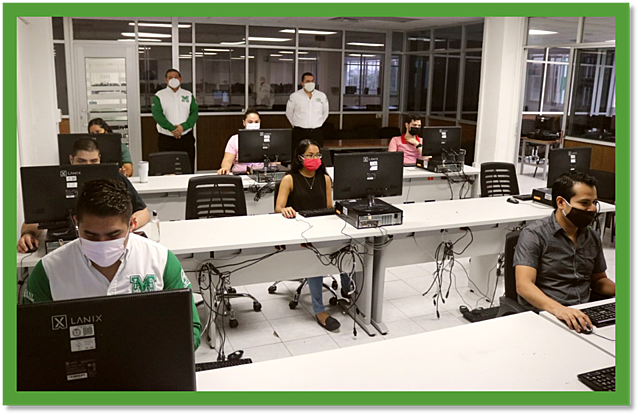 Presentan examen de admisión a distancia