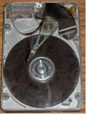 COMPUTADORAS Y DISCOS