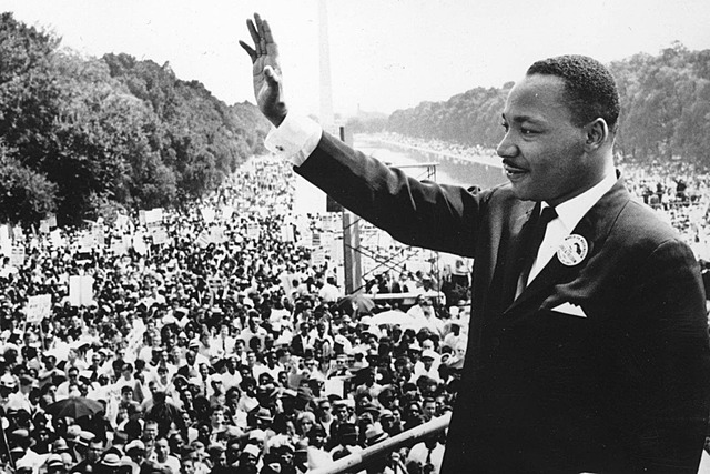 Nace Martin Luther King