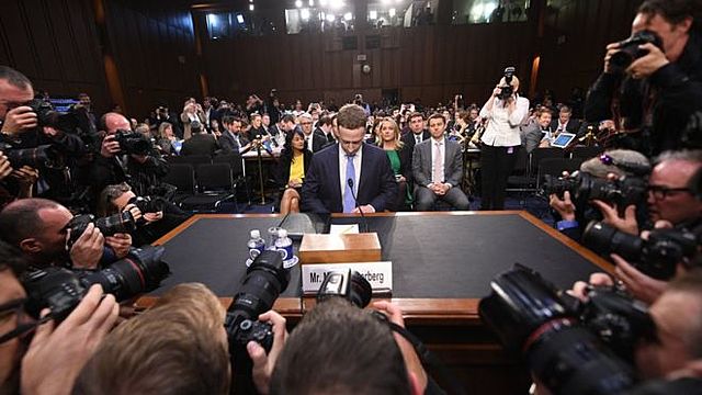 Mark Zuckerberg comparece ante el Senado de los Estados Unidos