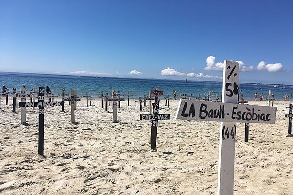 COLLECTIF DISPAC'H - ACTION CONTRE SPÉCULATION IMMOBILIÈRE