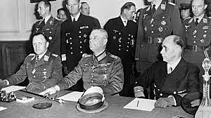 Rendición incondicional de Alemania.