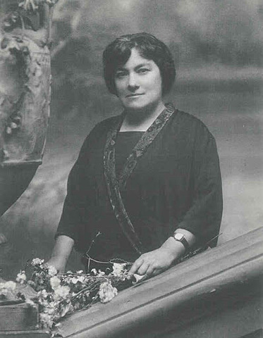 BENITA ASAS MANTEROLA